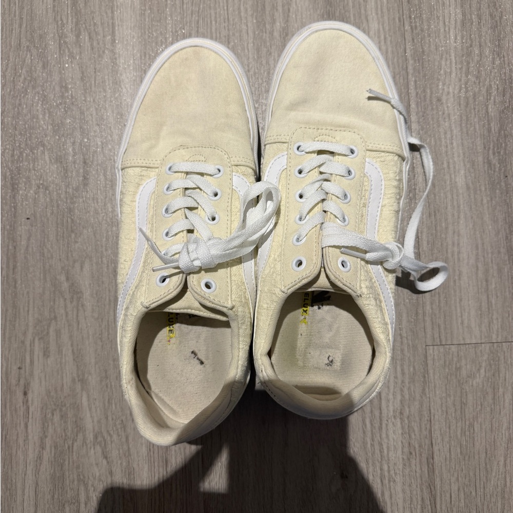 Vans Women’s 11 Butter Yellow Canvas  Sneakers